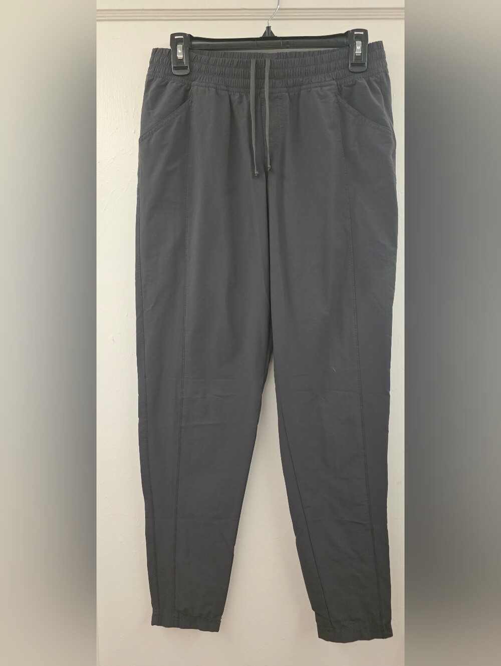 The North Face Sheltay Pants Asphalt Grey Lightweight Hiking Joggers Size 4